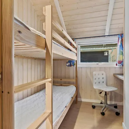 Prázdninový dům 4 Bedroom Awesome In