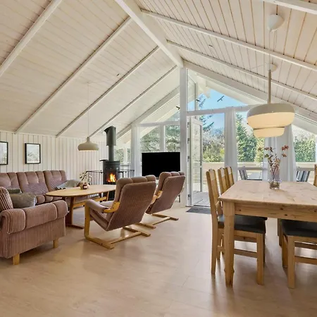 4 Bedroom Awesome In * Ebeltoft