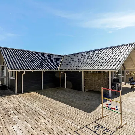 Holiday home 4 Bedroom Awesome In