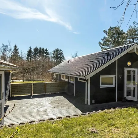 4 Bedroom Awesome In